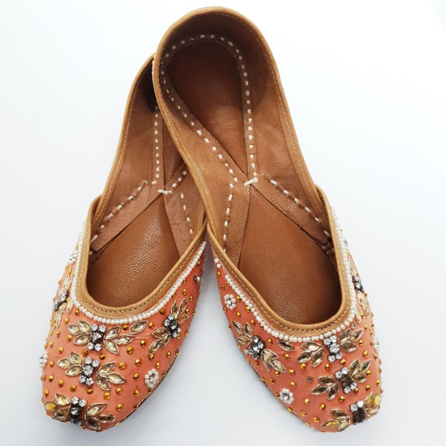 Women IndiFeels | Peach Embroidery Jutti / Majori