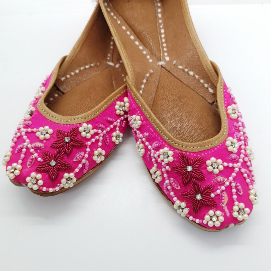 Women IndiFeels | Pink Embroidery Jutti / Majori