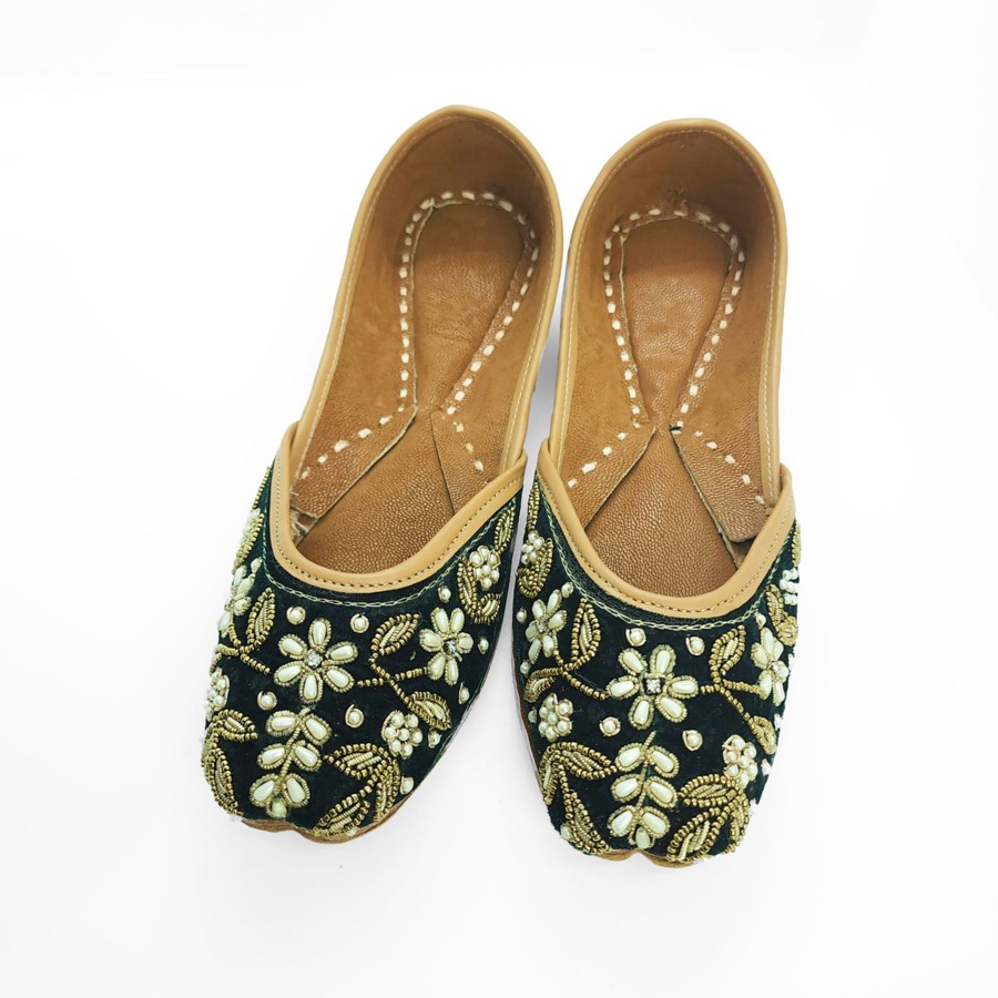 Women IndiFeels | Green - Black Embroidery Jutti / Majori